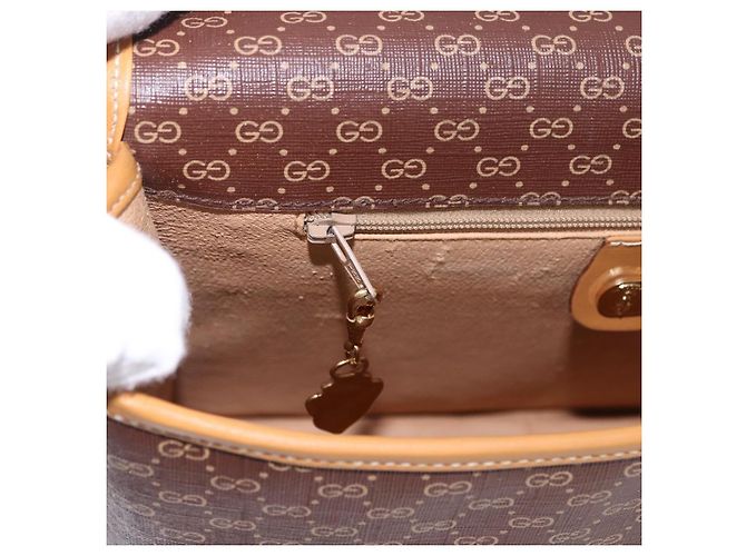 Bolsa de Ombro GUCCI Micro GG Supreme PVC Marrom Ouro 001 261 0688 Auth BA14319A Dourado - vista 20