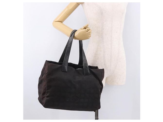 CHANEL Nuova Borsa Tote Travel in Nylon Nero CC Auth gh2153 - vista 24