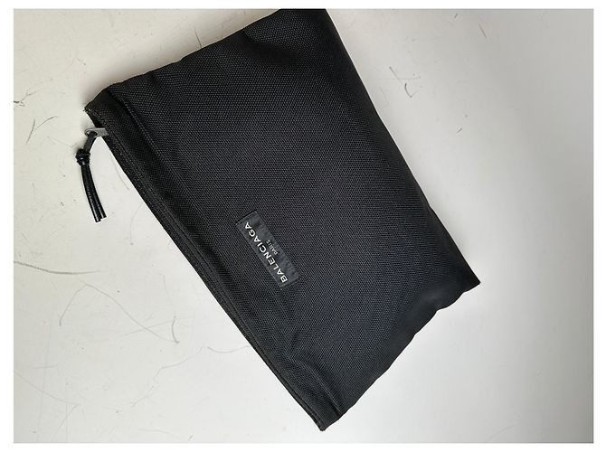 Beauty case vintage Balenciaga in tessuto tecnico nero argento - vista 12