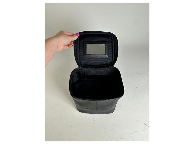 Beauty case in pelle liscia vintage Courreges nero argento - vista 3
