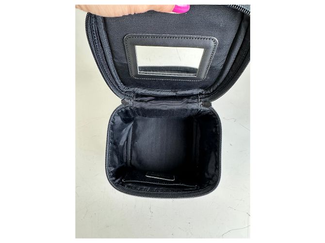 Beauty case in pelle liscia vintage Courreges nero argento - vista 7