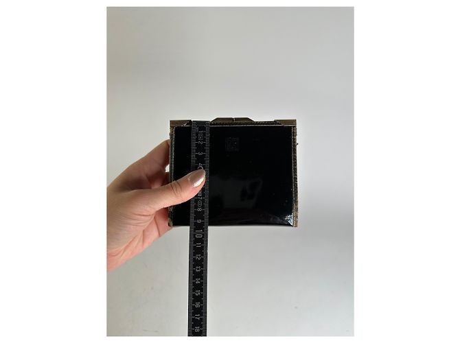 Vintage Givenchy Patent Leather Wallet Black Gold - view 10