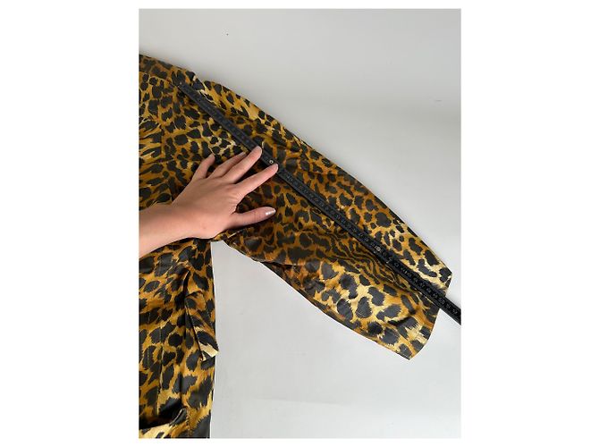 Cappotto vintage Givenchy in misto seta con stampa leopardata giallo e marrone L - vista 8