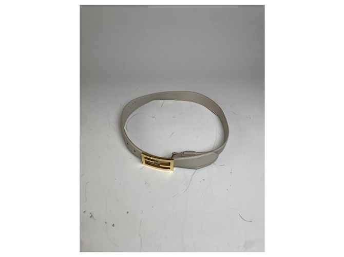 Vintage Fendi Ledergürtel mit F Logo Creme Gold Beige - Ansicht 11
