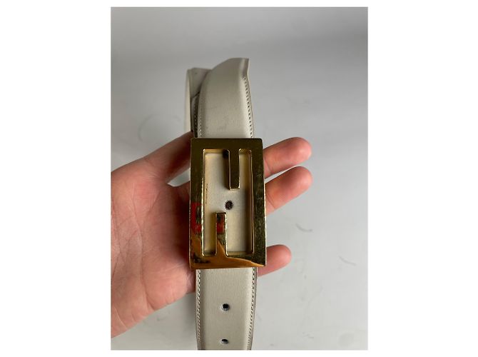 Vintage Fendi Ledergürtel mit F Logo Creme Gold Beige - Ansicht 2