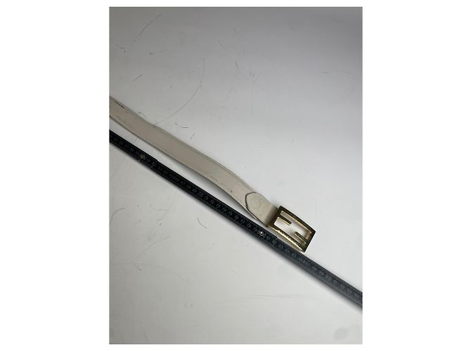 Vintage Fendi Ledergürtel mit F Logo Creme Gold Beige - Ansicht 7