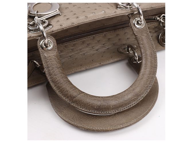 Borsa a mano 2Way Lady Dior in struzzo Large marrone Grigio - vista 9