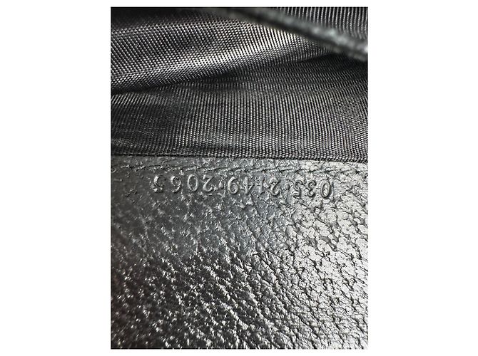 Vintage Gucci Textured Leather Wallet Black Silver - view 7