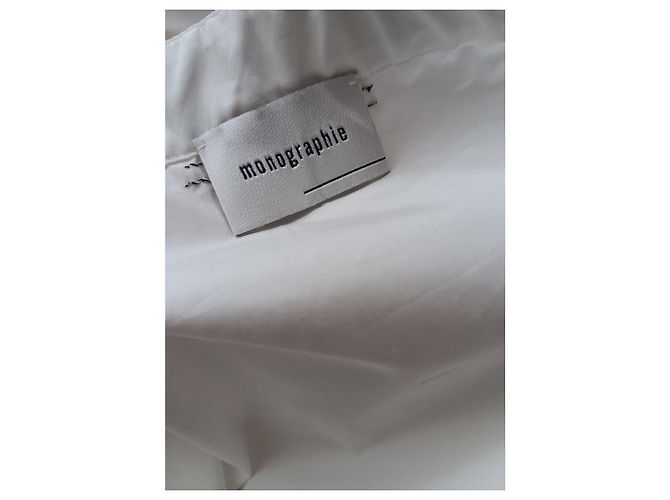 Weiße Bluse mit Puffärmeln Monographie - Ansicht 8