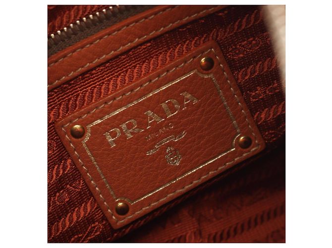 Borsa a tracolla in pelle marrone Prada - vista 4