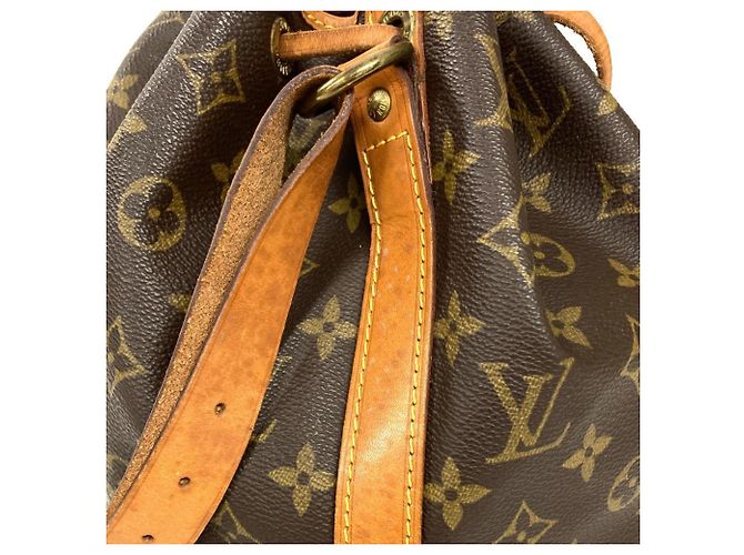 Noe Borsa a Spalla Louis Vuitton Petit Noé Marrone Monogramma - vista 8