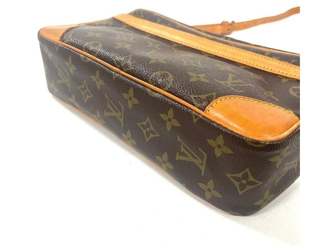 Borsa a Spalla Louis Vuitton Trocadero 27 Marrone Monogramma - vista 3