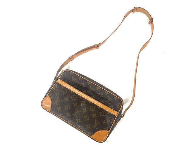 Borsa a Spalla Louis Vuitton Trocadero 27 Marrone Monogramma - vista 5