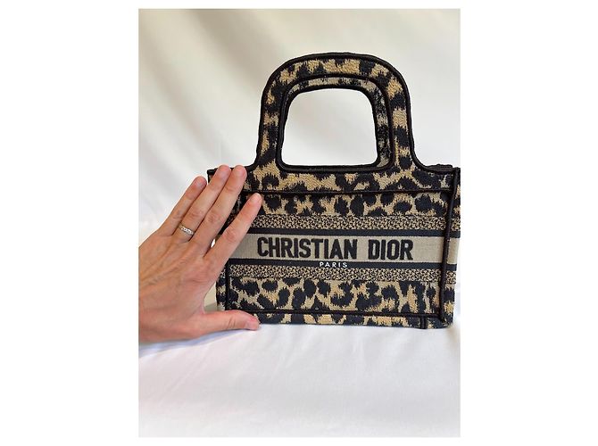 Dior Mini Book Tote Tela Leopardata Nero Beige Stampa leopardo - vista 7
