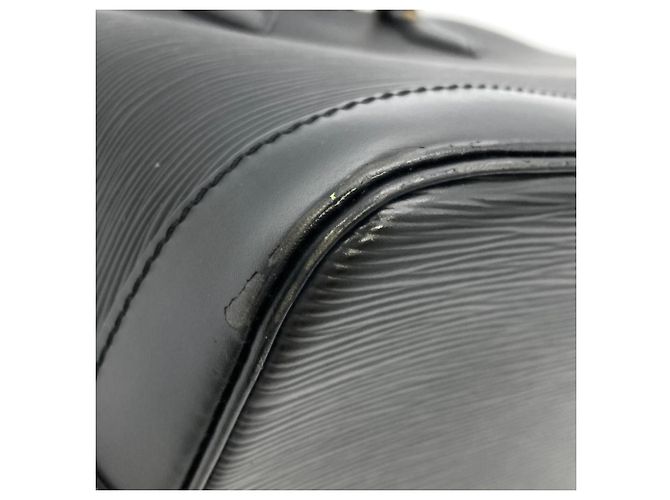Borsa Alma Louis Vuitton in pelle Epi Nero - vista 6