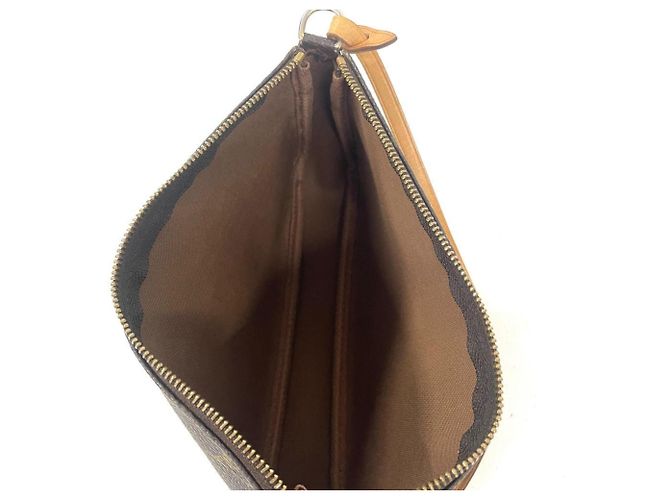 Pochette Accessoires Louis Vuitton Borsa a mano Marrone Monogramma - vista 5