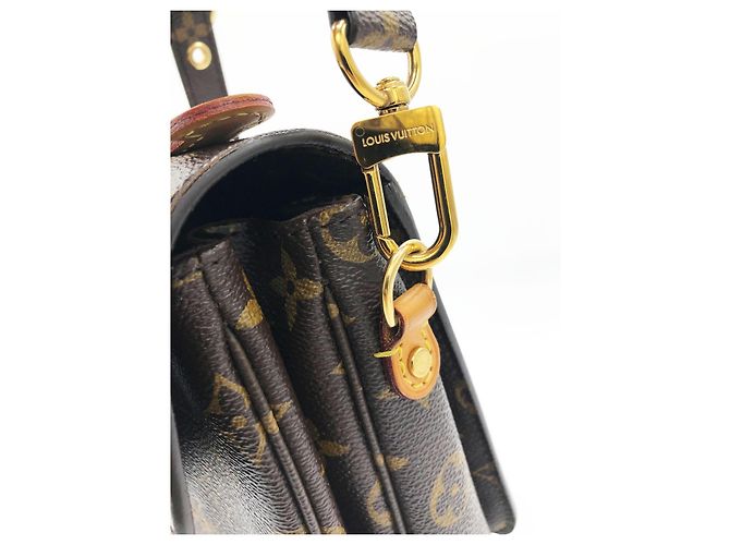 Borsa a tracolla Louis Vuitton Monogram Canvas Pochette Métis Marrone Monogramma - vista 8