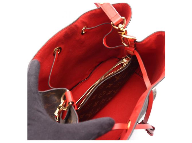 Néonoé Bolsa de Ombro Louis Vuitton NeoNoe Marrom Vermelho - vista 3