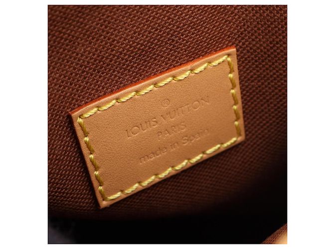 Borsa a tracolla Louis Vuitton Fold Me Pouch Marrone - vista 4