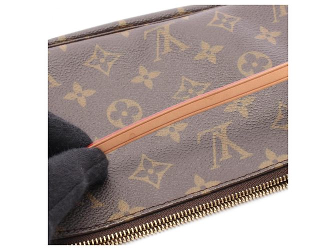 Louis Vuitton Pochette Accessoires Handbag Brown - view 6