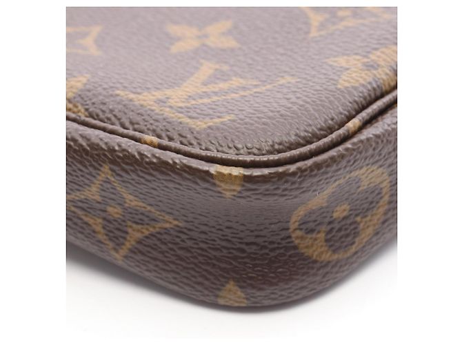 Louis Vuitton Pochette Accessoires Handbag Brown - view 7