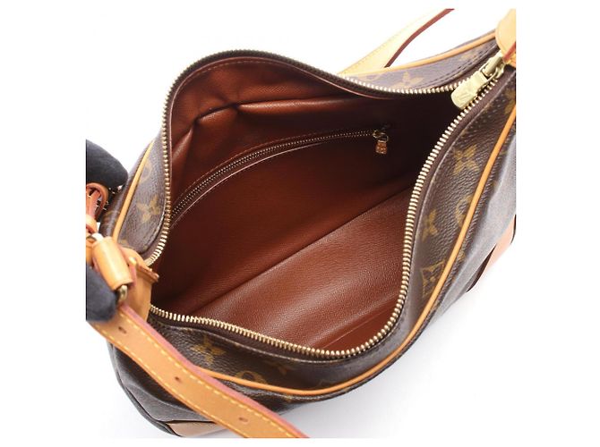 Borsa a tracolla Louis Vuitton Boulogne PM Monogram Marrone - vista 3