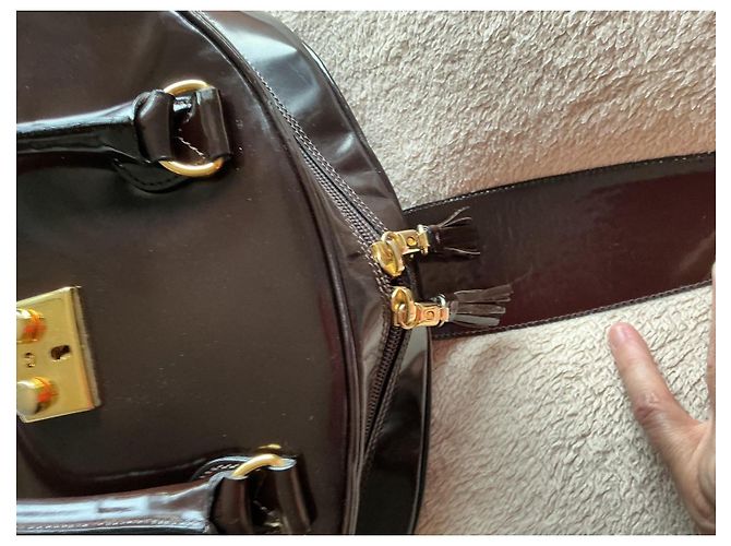 Borsa a mano Moschino in vernice marrone - vista 11