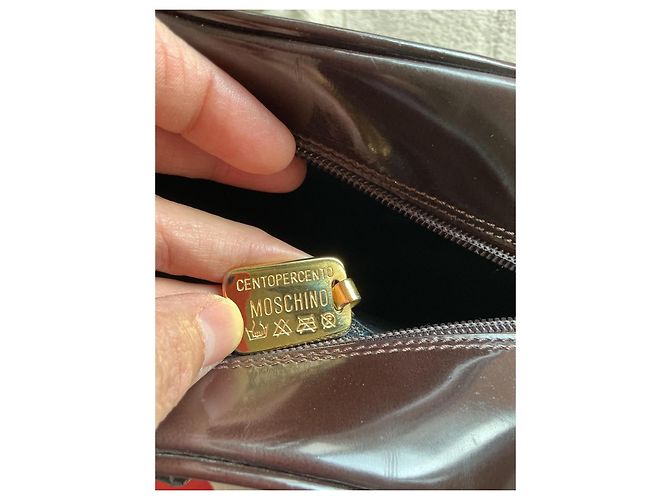 Borsa a mano Moschino in vernice marrone - vista 14