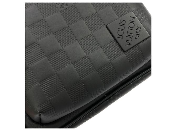 Borsa a tracolla Louis Vuitton Damier Infini Avenue Nero - vista 4