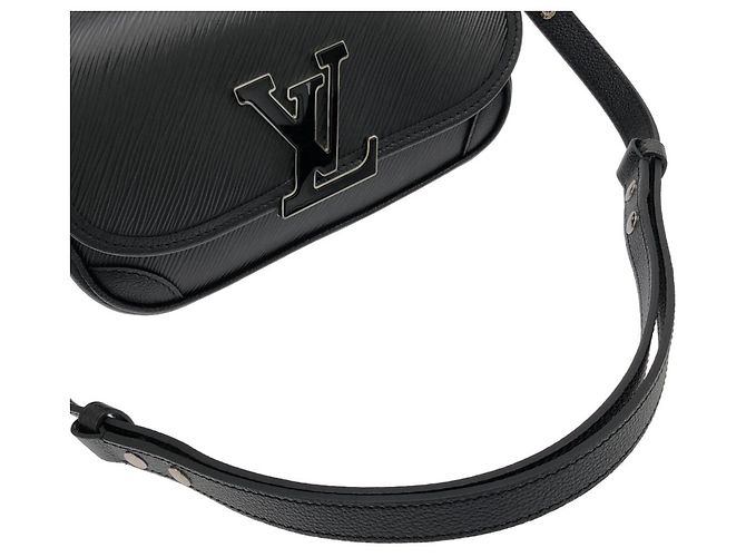 Borsa a Spalla Louis Vuitton Epi Bussy Nero - vista 6