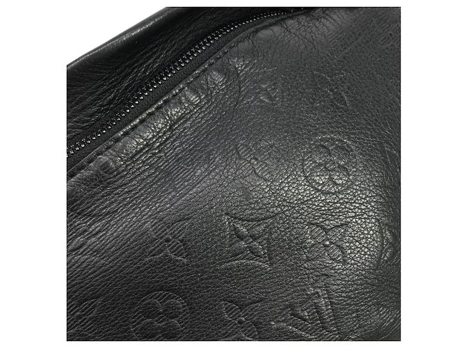 Bumbag Marsupio Louis Vuitton Monogram Shadow Discovery Nero - vista 6