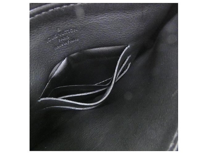 Borsa a tracolla Louis Vuitton Mahina Selene PM Nero - vista 8