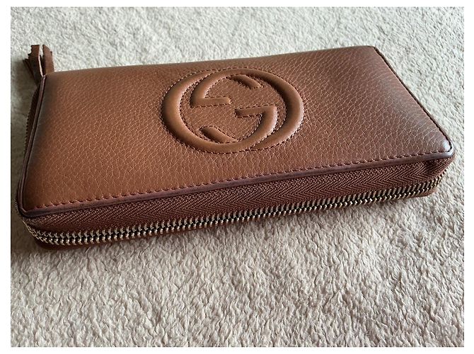 Cartera Gucci Soho zip around en piel marrón - vista 10
