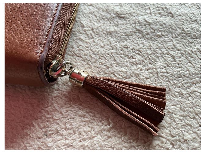 Cartera Gucci Soho zip around en piel marrón - vista 13