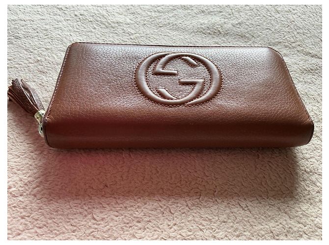Cartera Gucci Soho zip around en piel marrón - vista 14
