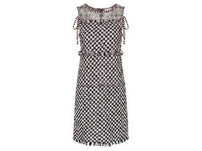 Chanel Tweed-Kleid mit Hahnentrittmuster Schwarz Weiß Rot - Ansicht 3