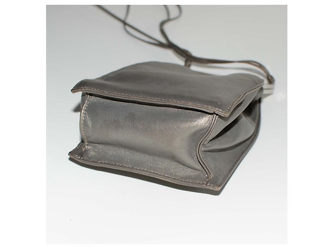 Prada Borsa a mano in pelle argentata con chiusura a bacetta Metallico - vista 11