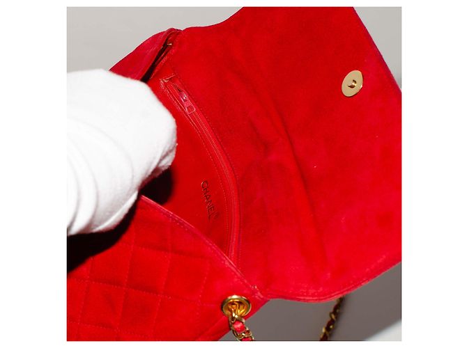 Chanel Classica Matelassé Borsa a Tracolla in Pelle Scamosciata Rossa con Nappa Rosso - vista 7