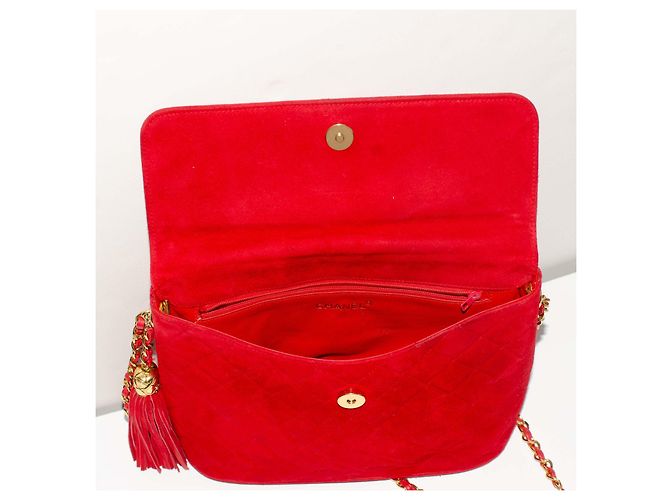 Chanel Classica Matelassé Borsa a Tracolla in Pelle Scamosciata Rossa con Nappa Rosso - vista 9