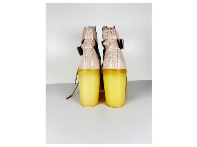 Botines Alexander Wang de cuero grabado beige con tacones amarillos - vista 3