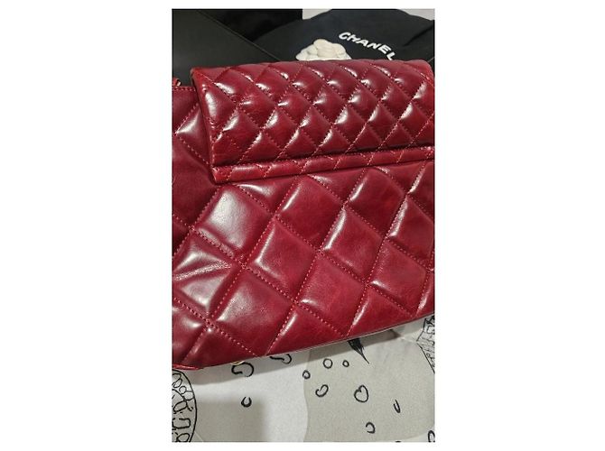 Chanel Classic Matelassé Borsa in Pelle Liscia Rossa Rosso Bordò - vista 3