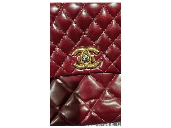 Chanel Classic Matelassé Borsa in Pelle Liscia Rossa Rosso Bordò - vista 4