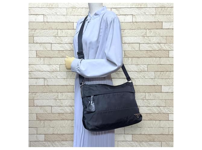 Borsa a tracolla in nylon Prada Nero - vista 2