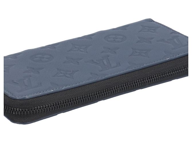 Louis Vuitton Zippy Wallet Horizontal in Monogram Shadow Multiple colors Navy blue - view 8