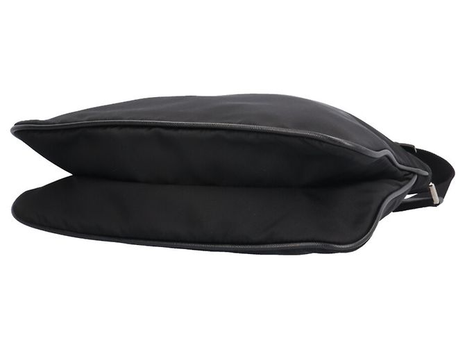 Borsa a tracolla in nylon Prada 2VH563 Nero - vista 6
