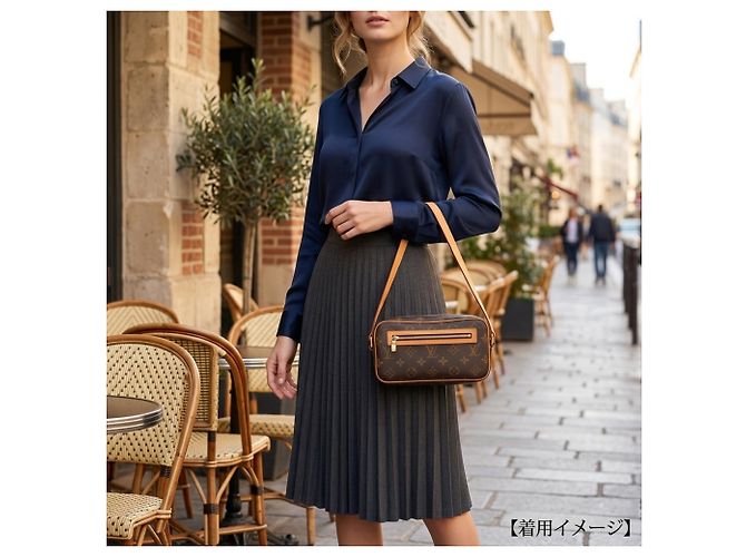 Pochette Cité Monogram Louis Vuitton Borsa a Spalla Marrone Monogramma - vista 15