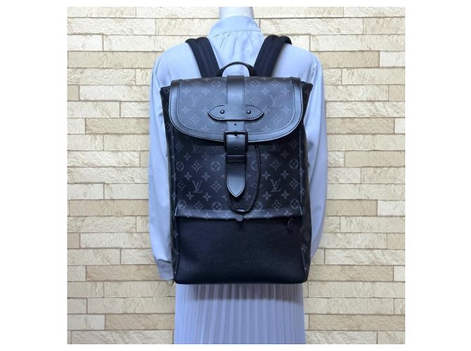Zaino Louis Vuitton Saumur Monogram Eclipse Marrone Nero Monogramma - vista 2