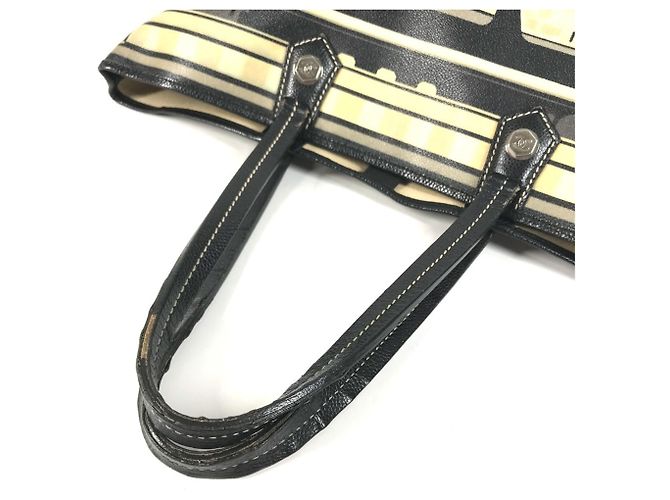 CHANEL Central Station Shoulder Bag Nero - vista 16