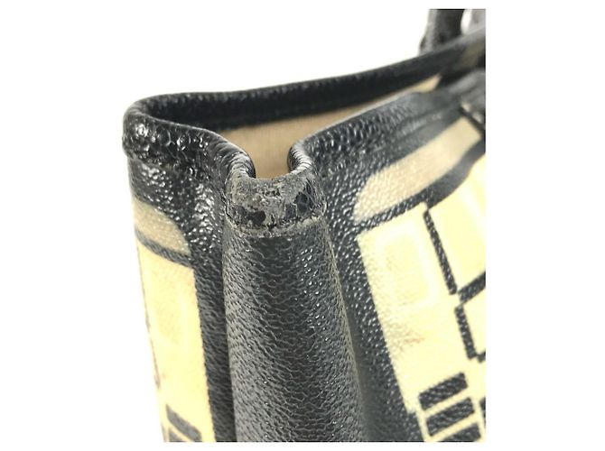 CHANEL Central Station Shoulder Bag Nero - vista 2