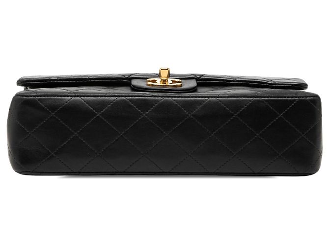 Chanel Black Medium Classic Lambskin Double Flap Nero - vista 3